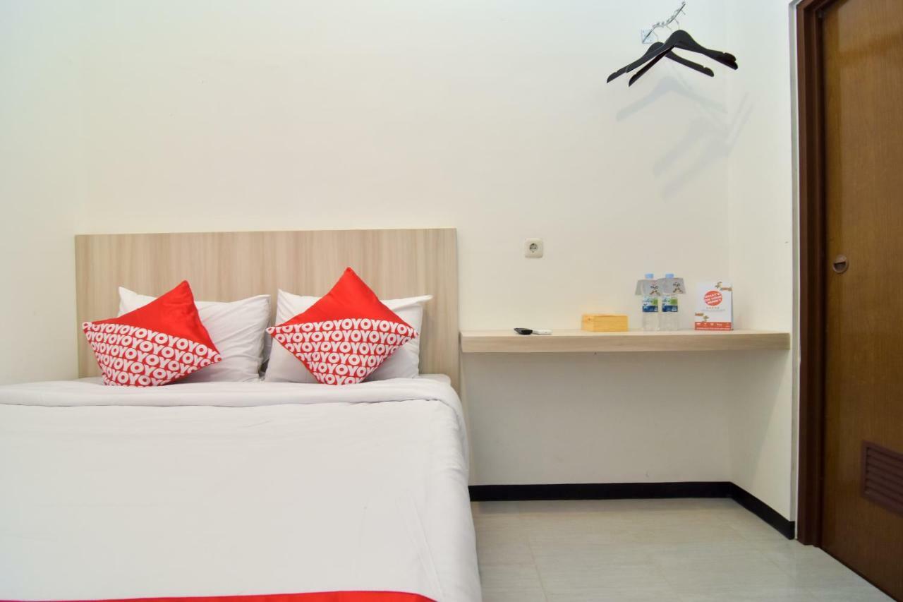 Oyo 1060 Rungkut Mejoyo Selatan Surabaya